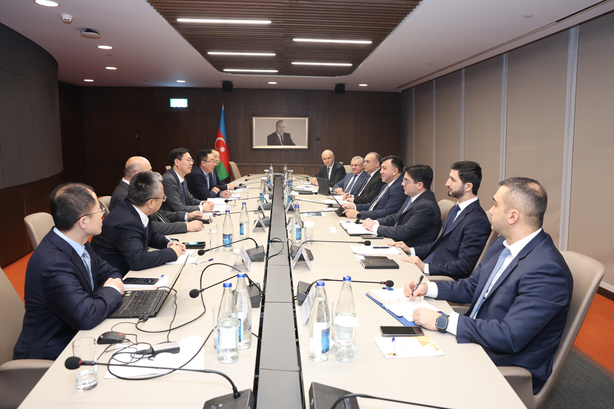 Deputy Minister of Economy Samad Bashirli meets with heads of Chinese companies