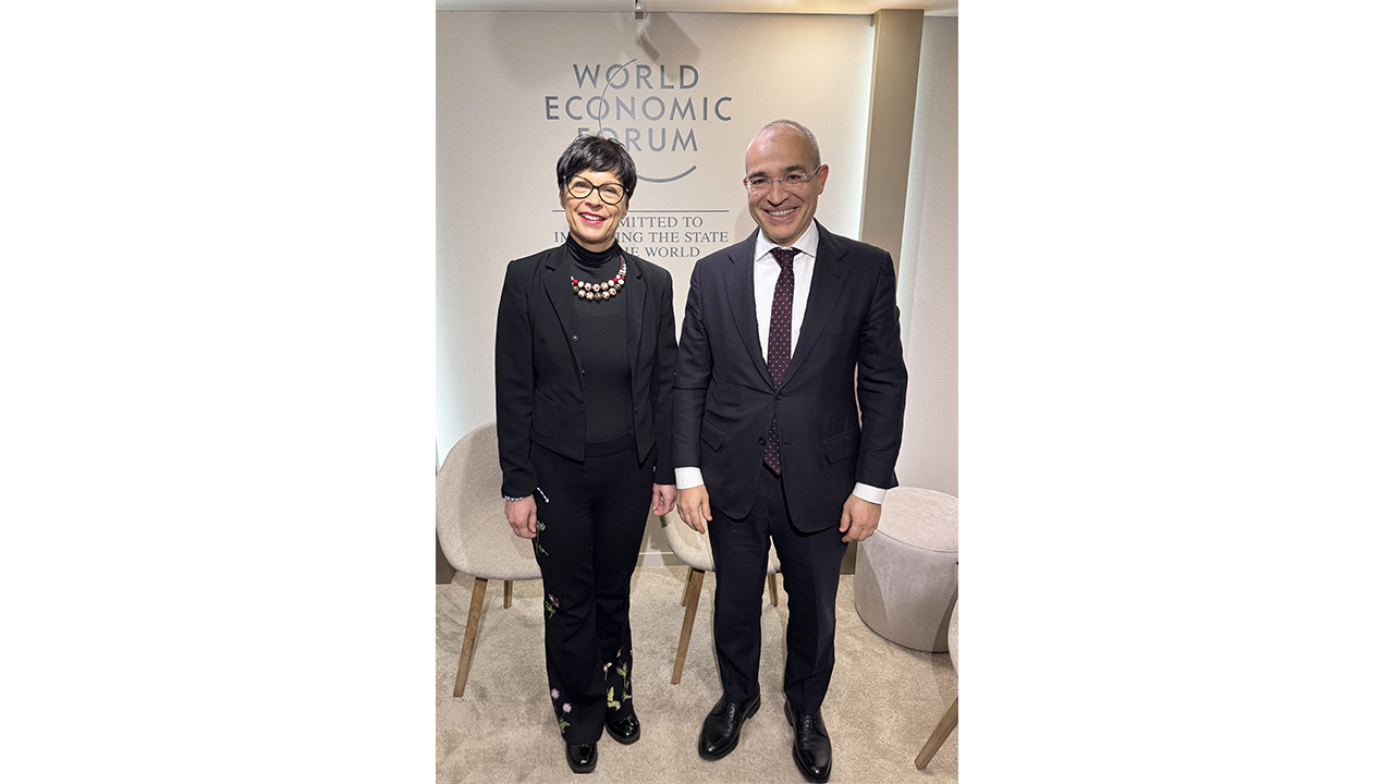 Minister of Economy holds series of meetings within framework of World Economic Forum