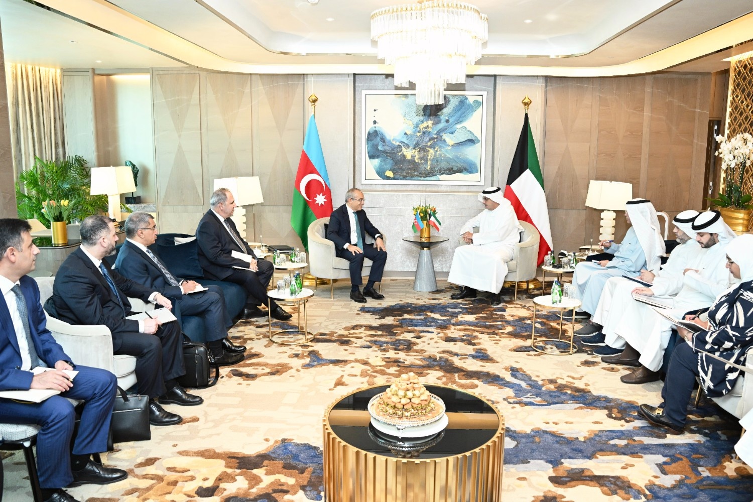 Minister of Economy pays working visit to Kuwait
